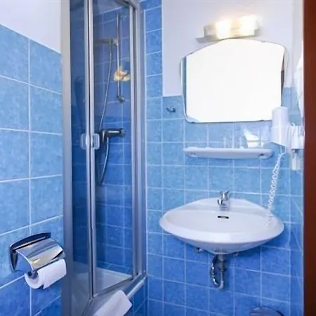 Hotel Haus Fassbender Otel 2*